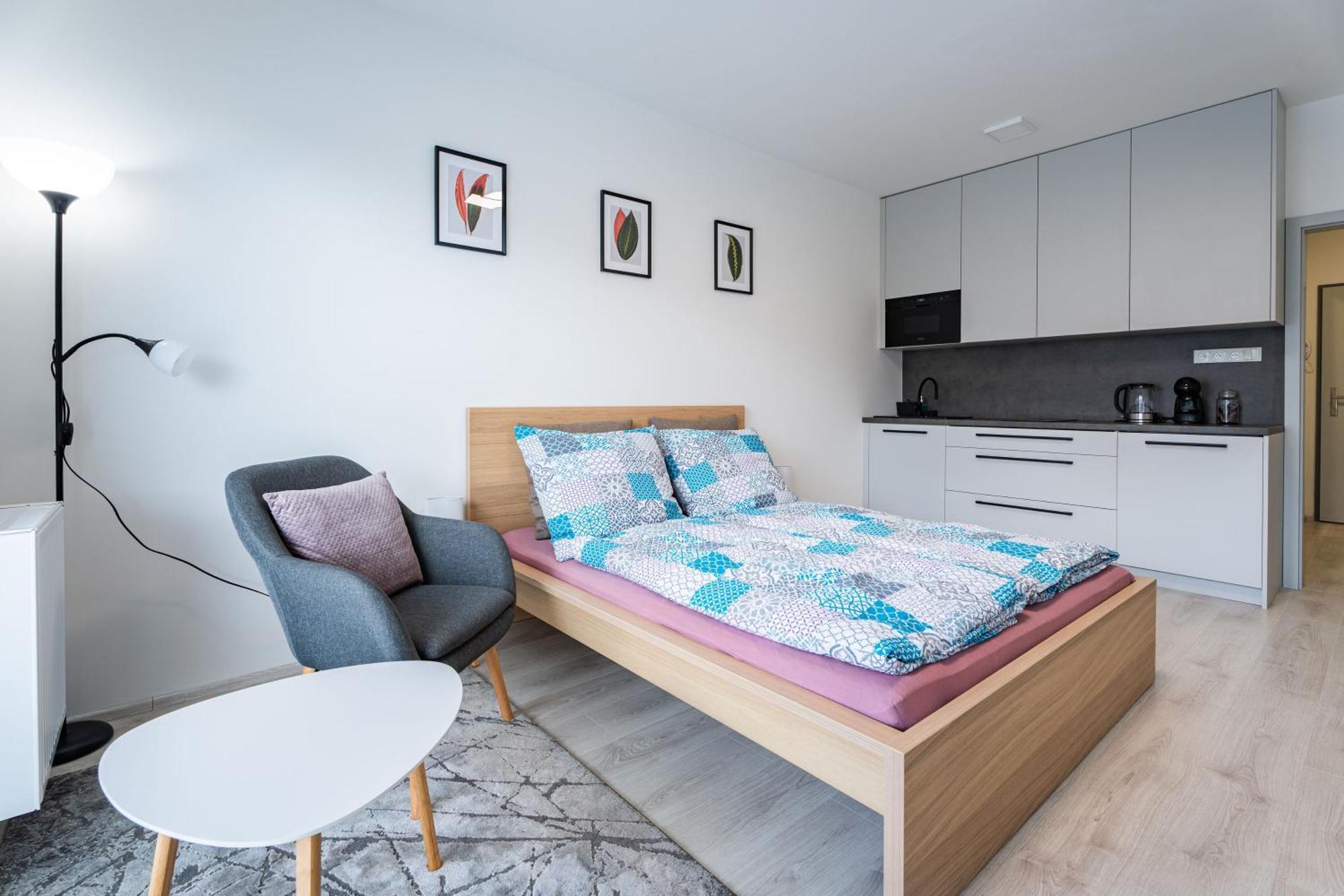 Edmund's 21 Apartment